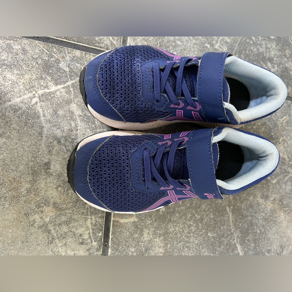 Kids ASICS running shoes